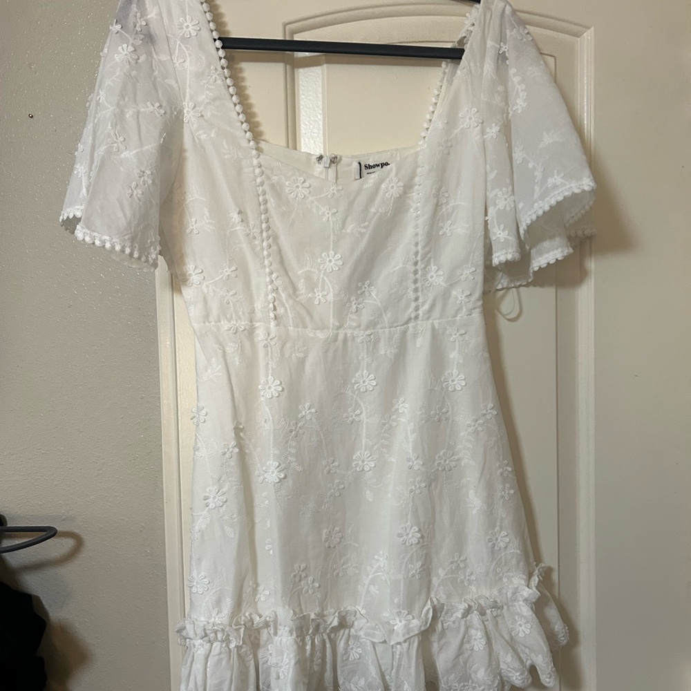 Showpo Size 4 White dress